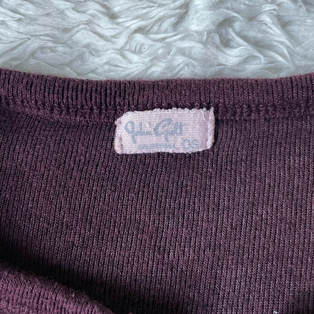 Brandy Melville maroon long sleeve Callen Henley - Picture 2 of 15